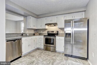 3816 Bonnybridge Pl in Ellicott City, MD - Building Photo - Building Photo