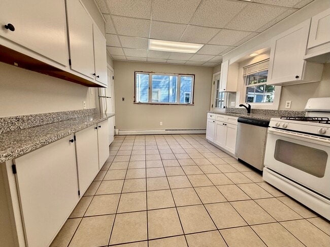 31 Park St, Unit 9 in Medford, MA - Foto de edificio - Building Photo