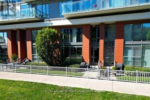 90 Stadium Rd in Toronto, ON - Building Photo