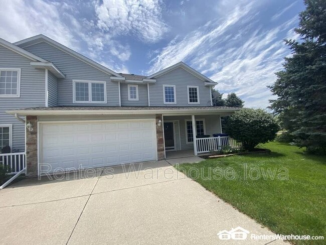 2100 Meadow Chase Ln in Des Moines, IA - Building Photo - Building Photo