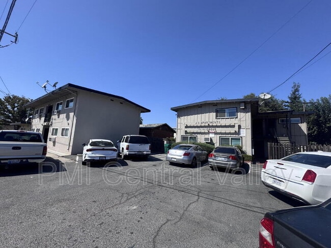 property at 119 E Grove St