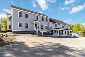 192 Main St in Medway, MA - Building Photo - Building Photo