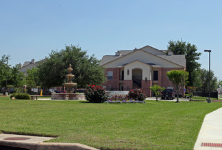 Fountains of Tomball in Tomball, TX - Building Photo - Building Photo