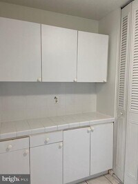 1 E University Pkwy photo'