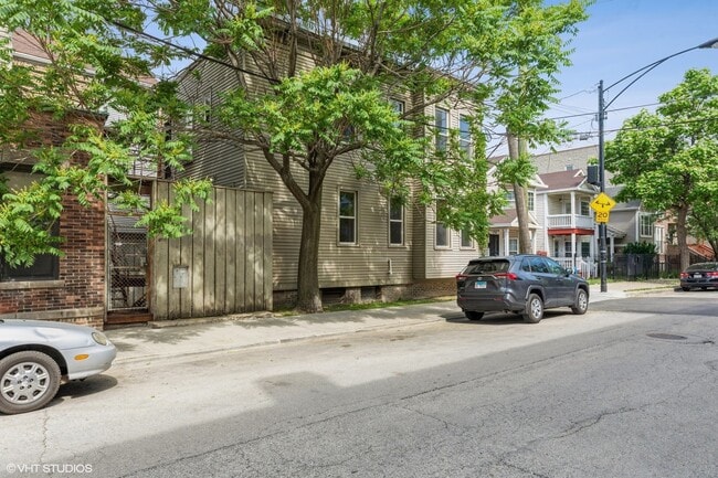 property at 626 W 18th St