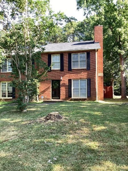 717 Redland Dr in Jonesboro, GA - Building Photo