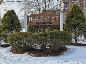 45 Towne House Rd in Hamden, CT - Building Photo