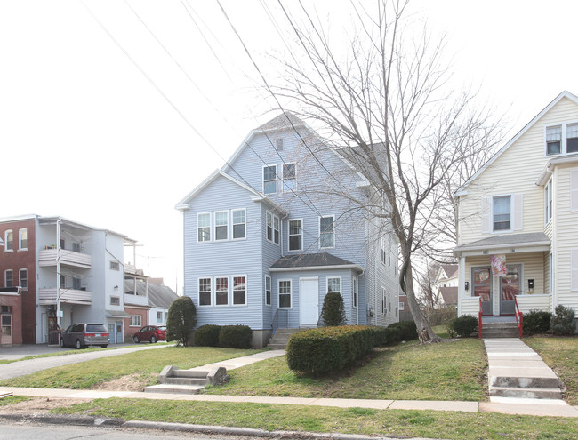 191-193 Whiting Ln in West Hartford, CT - Building Photo - Building Photo