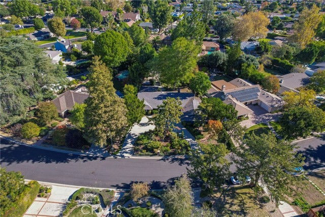 9356 Beckford Ave in Los Angeles, CA - Building Photo - Building Photo