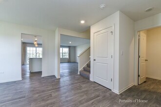2068 Canyon Creek Ct in Aurora, IL - Building Photo - Building Photo