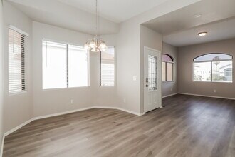 7818 S Castle Bay St in Tucson, AZ - Foto de edificio - Building Photo