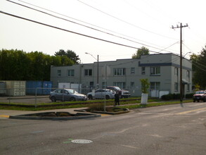 Ida Princess Apartments in Portland, OR - Building Photo - Building Photo