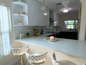 19066 Bob-O-Link Dr in Hialeah, FL - Building Photo - Building Photo