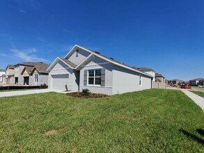 32597 Kobuk Valley Ave in Wesley Chapel, FL - Building Photo - Building Photo