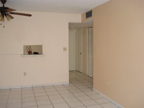 5755 W 20th Ave in Hialeah, FL - Building Photo - Building Photo