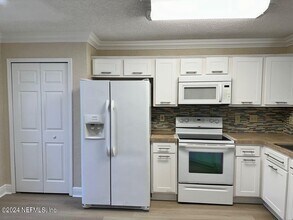 205 Long Bridge Rd in Jacksonville, FL - Building Photo - Building Photo