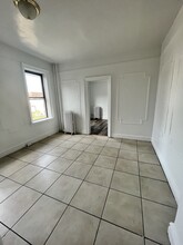 105 Clifton Pl, Unit 35 in Jersey City, NJ - Building Photo - Building Photo