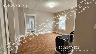 41 Hevey St in Manchester, NH - Building Photo - Building Photo