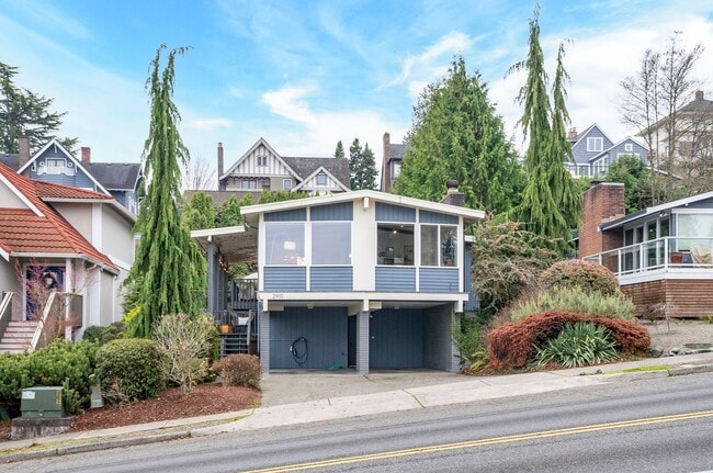 property at 2910 N 30th St