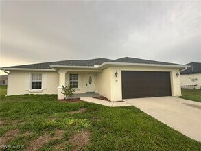 321 NE 29th St in Cape Coral, FL - Building Photo - Building Photo