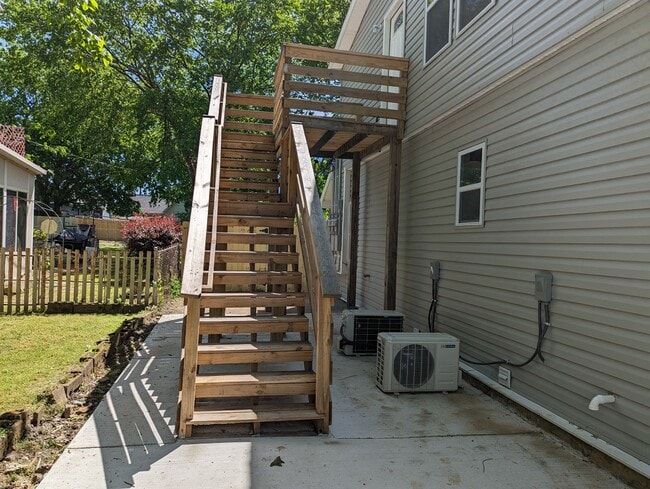 703 Hart Ave, Unit C