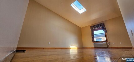 416 68th St in Guttenberg, NJ - Building Photo - Building Photo