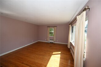 30 Redfern Dr in Rochester, NY - Building Photo - Building Photo