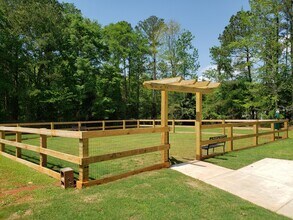 The Domain On Donahue in Auburn, AL - Building Photo - Building Photo