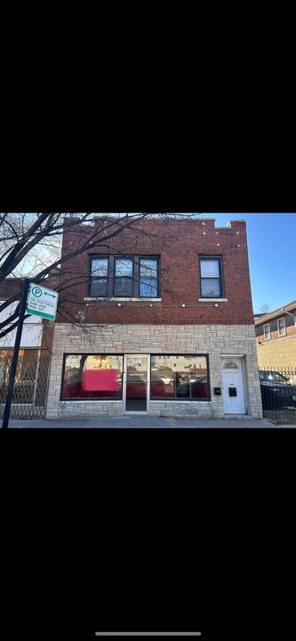 5319 W Fullerton Ave in Chicago, IL - Building Photo