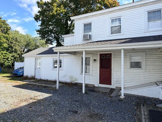146 Village St in Medway, MA - Building Photo - Building Photo