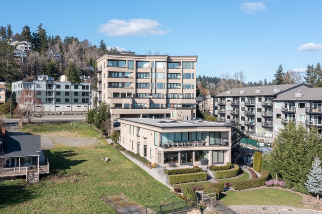 The Waterfront in Kirkland, WA - Building Photo - Building Photo