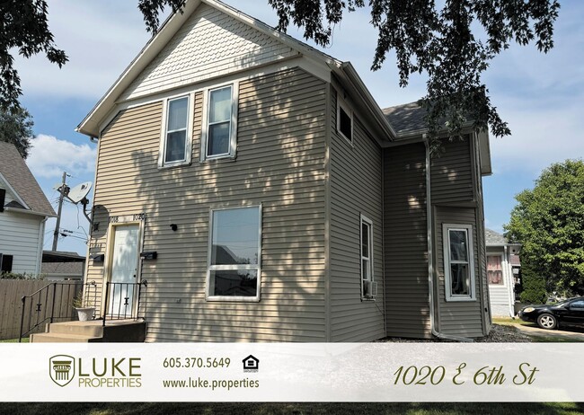 property at 1018-1020 E 6th St