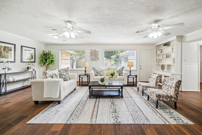 5939 Rutherglenn Dr in Houston, TX - Building Photo - Building Photo