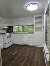 145 Maugham Dr in Burnside, KY - Building Photo - Building Photo