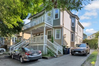 299 Alewife Brook Pky, Unit 2 in Somerville, MA - Building Photo - Building Photo