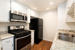 908 S Shenandoah St in Los Angeles, CA - Building Photo