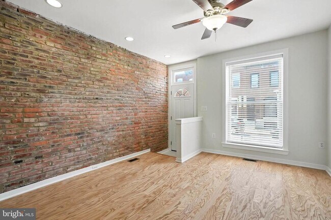 251 S Robinson St in Baltimore, MD - Building Photo - Building Photo