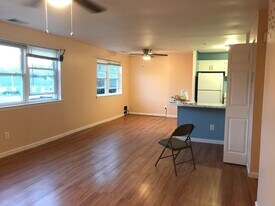 3428 Morrell Ave, Unit #2 FL in Philadelphia, PA - Building Photo