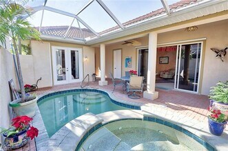 5526 Cheshire Dr in Ft. Myers, FL - Building Photo - Building Photo