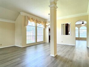 811 Prairie Brook Ct in Houston, TX - Building Photo - Building Photo