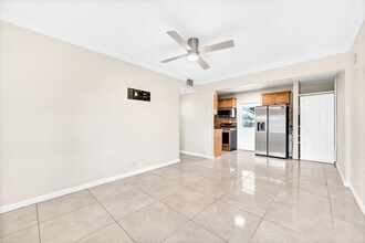 15710 NW 19th Ave in Miami Gardens, FL - Foto de edificio - Building Photo