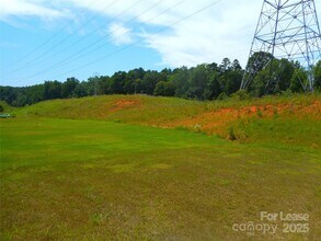 820 Larmore Ave in Charlotte, NC - Building Photo - Building Photo