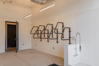 MERX Slabtown in Portland, OR - Foto de edificio - Interior Photo