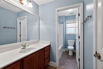 4102 Creekrun Cir in Buford, GA - Building Photo - Building Photo