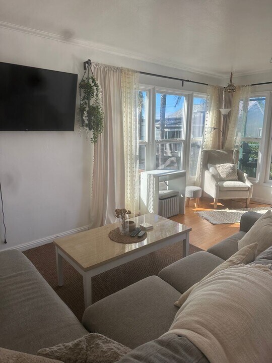 731-33 Beryl St in San Diego, CA - Building Photo
