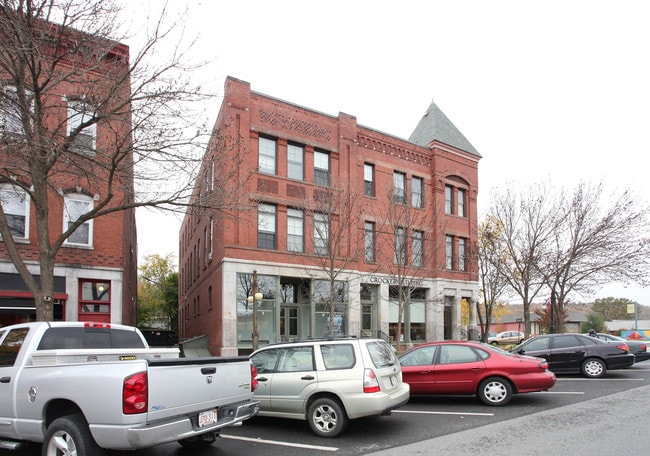 52-56 Avenue A in Turners Falls, MA - Foto de edificio - Building Photo