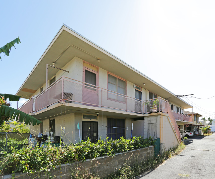 738 Olokele Ave in Honolulu, HI - Building Photo