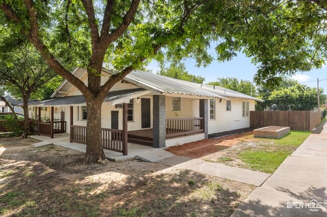 property at 1415 Fillmore St