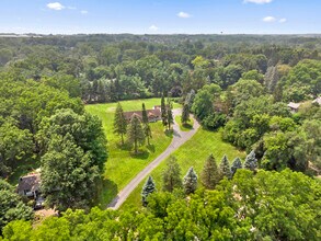 46105 W Seven Mile Rd in Northville, MI - Building Photo - Building Photo