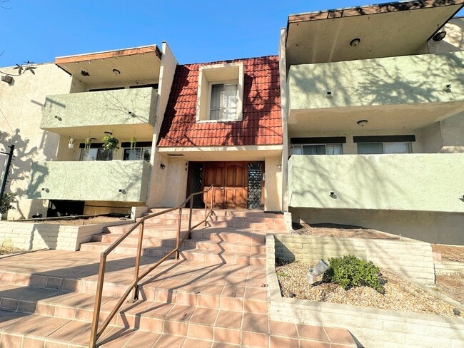 property at 5035 Coldwater Canyon Ave
